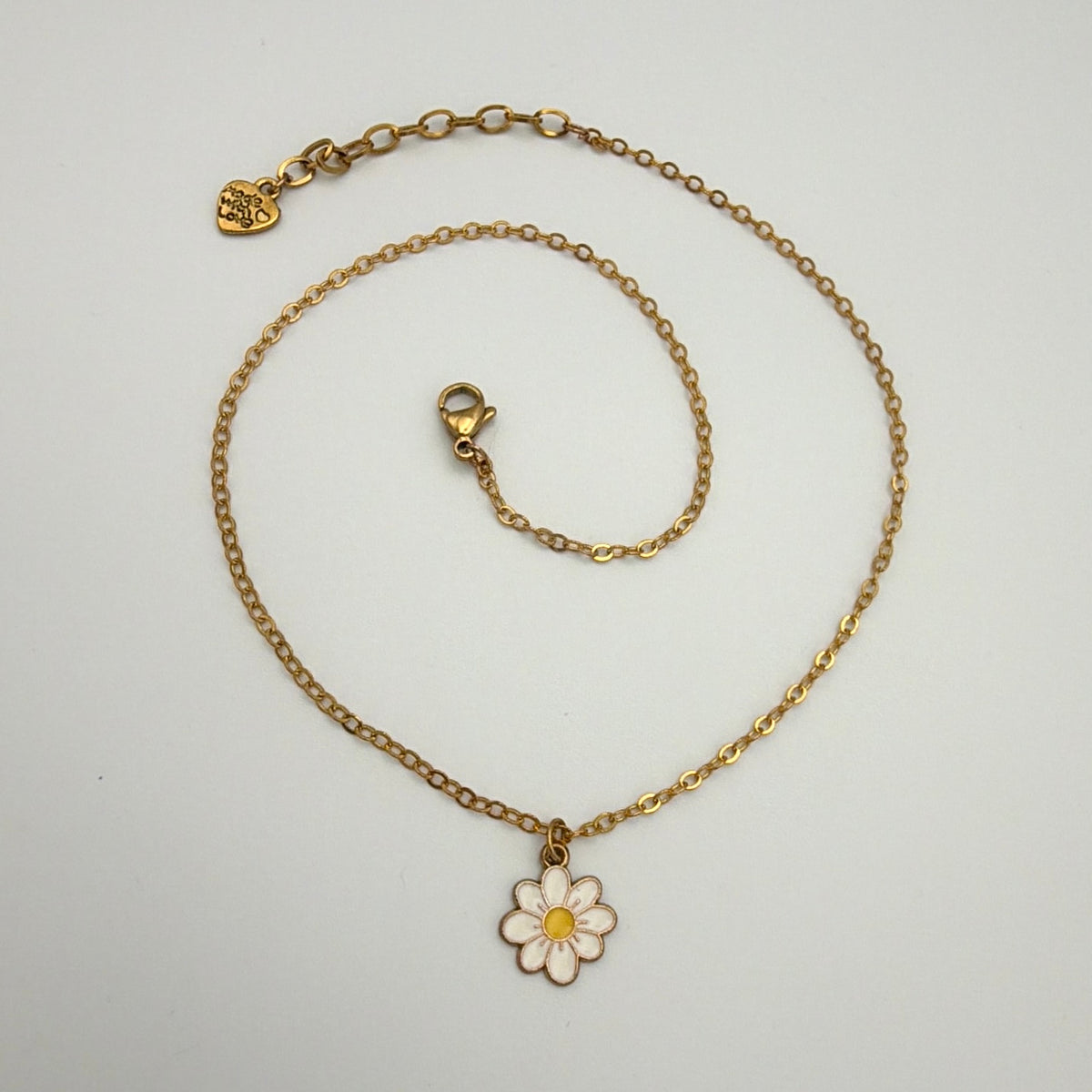 Leah Flower Necklace White